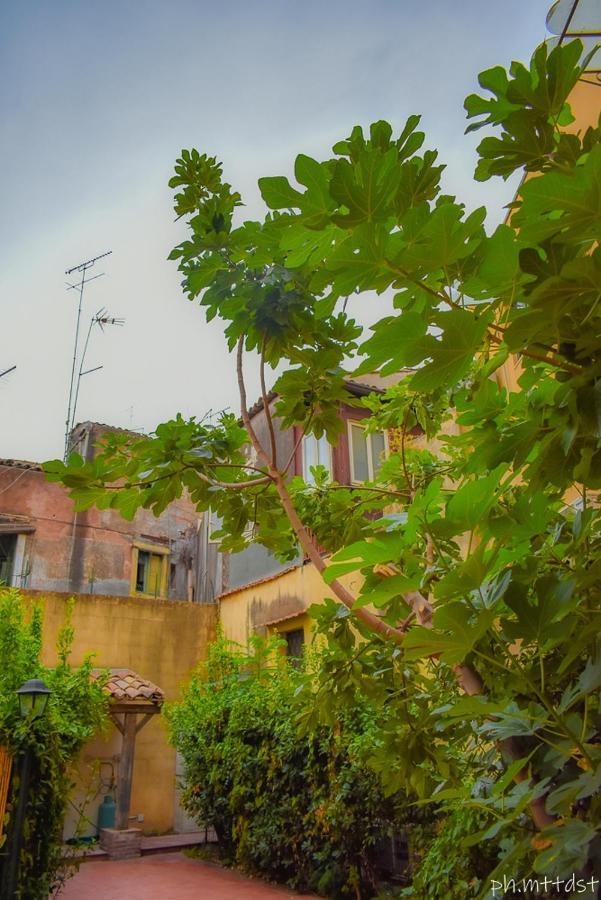 Palazzo Mannino Apartments Catania Luaran gambar